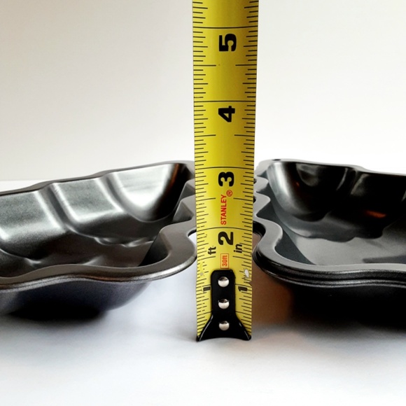 Lot of 2 Wilton Christmas Tree Non-Stick Baking Pans 10 x 7 - Picture 5 of 7